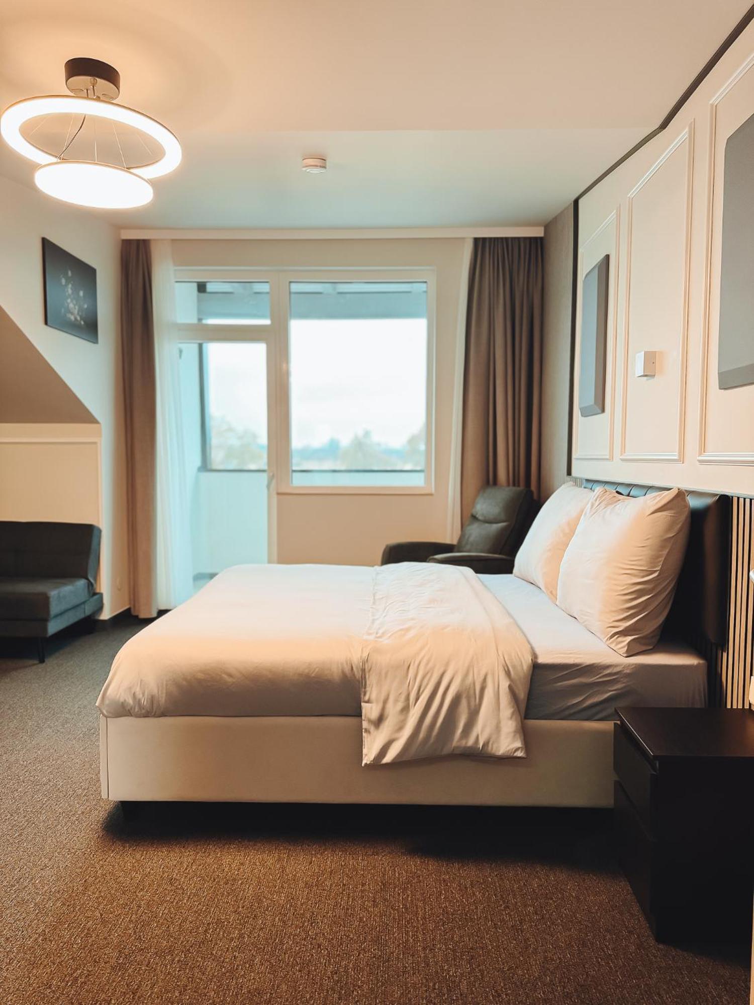 F Hotel 24H Check-In Hörsching Dış mekan fotoğraf