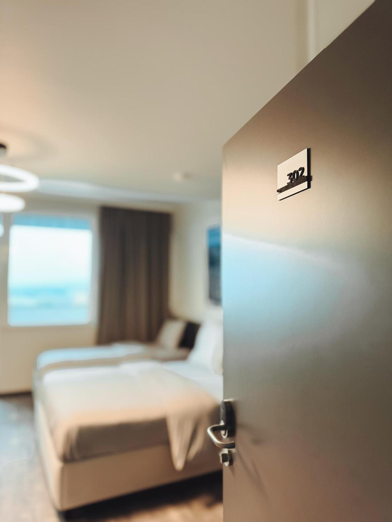 F Hotel 24H Check-In Hörsching Dış mekan fotoğraf