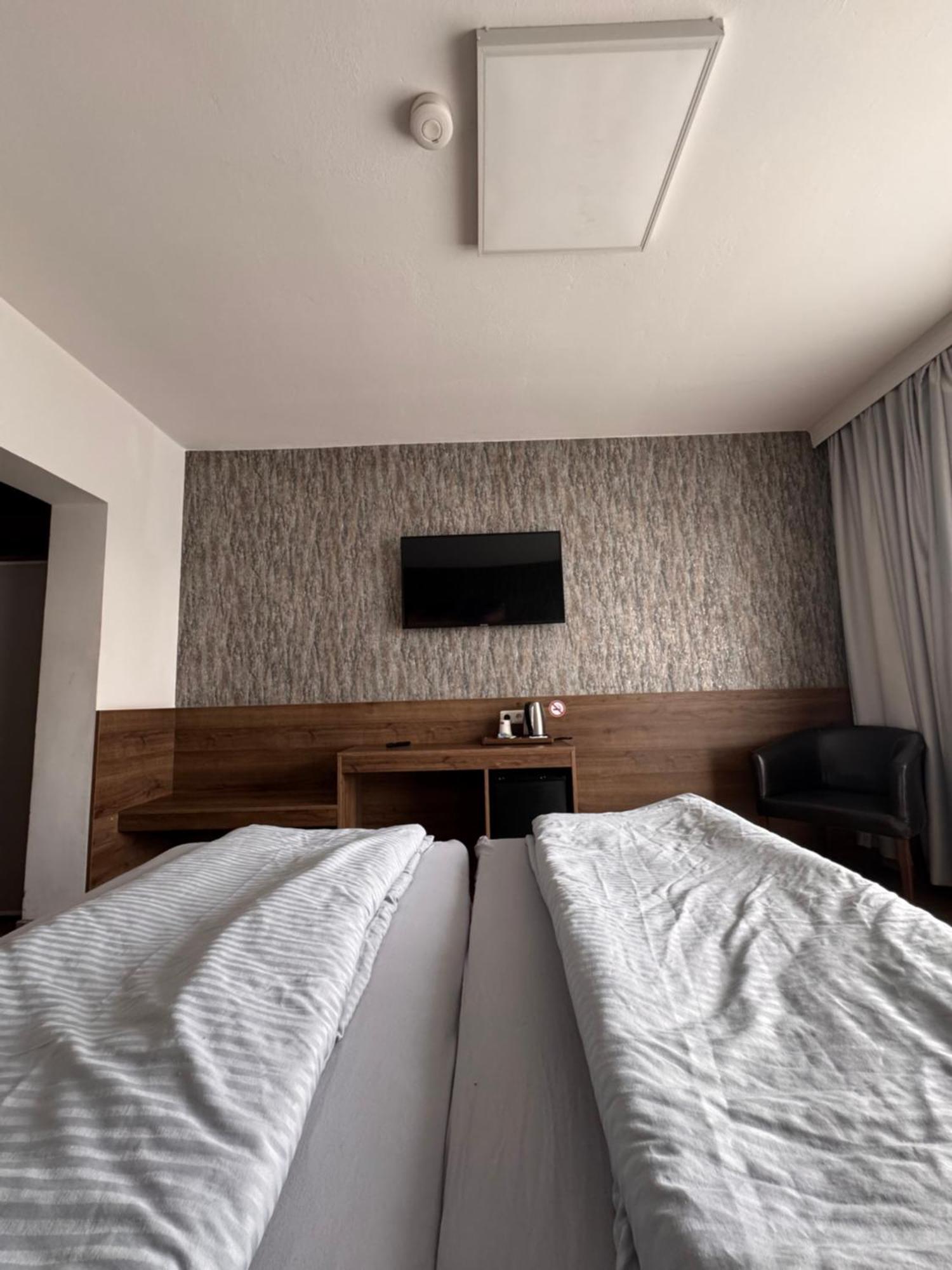 F Hotel 24H Check-In Hörsching Dış mekan fotoğraf